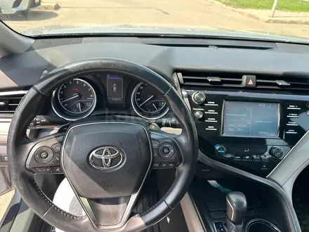 Toyota Camry 2017 года за 11 500 000 тг. в Астана – фото 10