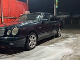 Mercedes-Benz E 320 1996 года за 2 600 000 тг. в Щучинск – фото 2