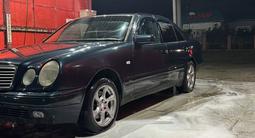 Mercedes-Benz E 320 1996 года за 2 600 000 тг. в Щучинск – фото 2