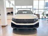 Volkswagen Touareg 2025 года за 44 340 000 тг. в Уральск – фото 2