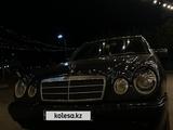 Mercedes-Benz E 240 1998 годаүшін2 500 000 тг. в Сатпаев – фото 4