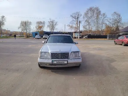 Mercedes-Benz E 280 1993 года за 2 500 000 тг. в Петропавловск – фото 3