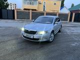 Skoda Superb 2010 годаүшін3 300 000 тг. в Актобе