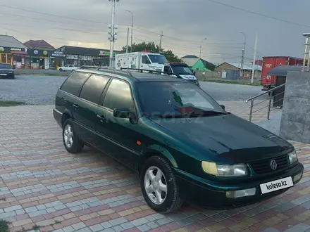 Volkswagen Passat 1995 года за 1 700 000 тг. в Шымкент – фото 2