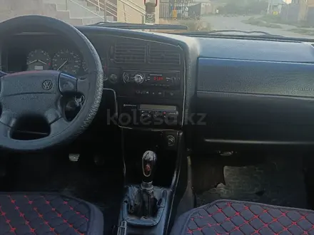 Volkswagen Passat 1995 года за 1 700 000 тг. в Шымкент – фото 10
