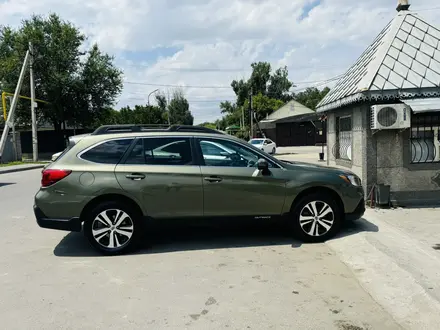 Subaru Outback 2018 года за 11 000 000 тг. в Алматы – фото 2