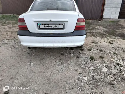 Opel Vectra 1998 года за 1 600 000 тг. в Актобе – фото 2