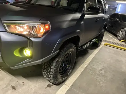 Toyota 4Runner 2021 года за 29 900 000 тг. в Алматы – фото 3