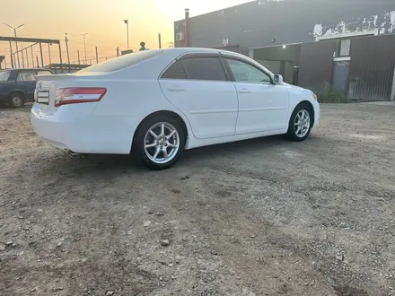 Toyota Camry 2011 года за 7 300 000 тг. в Атырау – фото 4
