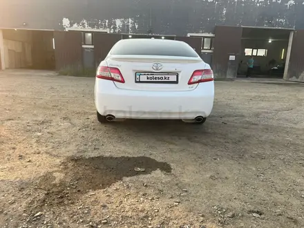Toyota Camry 2011 года за 7 300 000 тг. в Атырау – фото 5