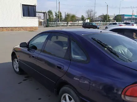 Mazda 626 1996 года за 1 700 000 тг. в Семей – фото 4