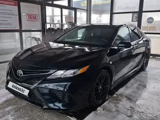 Toyota Camry, 2019