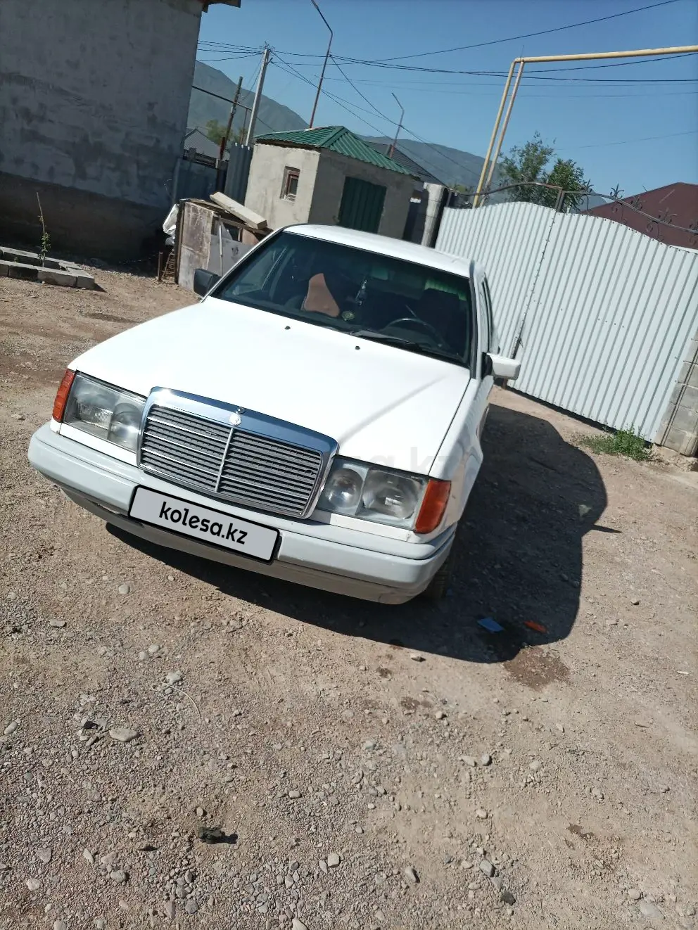 Mercedes-Benz E-Class, 1988