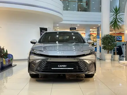 Toyota Camry Luxe 2026 года за 23 190 000 тг. в Астана – фото 2