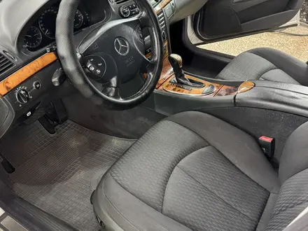 Mercedes-Benz E 240 2003 года за 5 200 000 тг. в Шымкент – фото 10