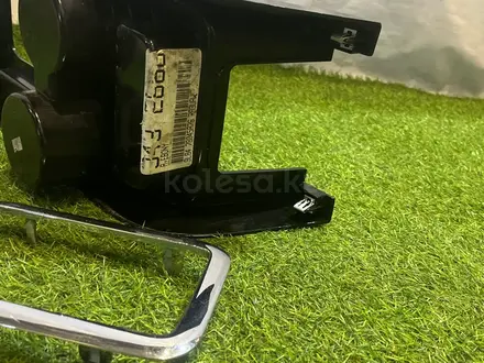 Консоль подстаканника mazda tribute 2007 за 30 000 тг. в Караганда – фото 4