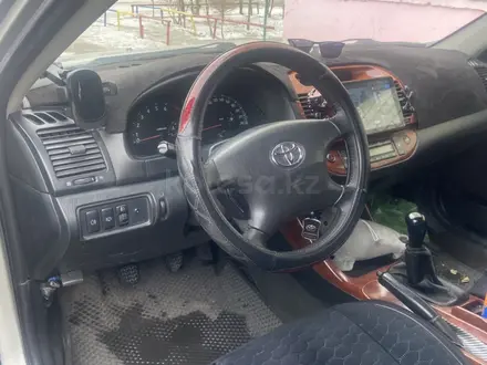 Toyota Camry 2003 года за 5 000 000 тг. в Семей – фото 10