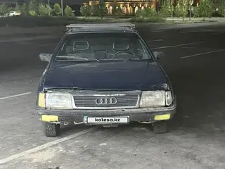 Audi 100