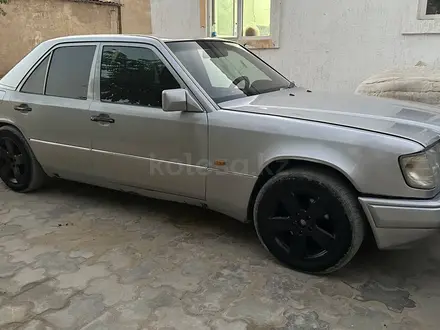 Mercedes-Benz E 200 1993 года за 1 500 000 тг. в Актау – фото 7