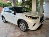 Toyota Highlander 2023 годаүшін32 000 000 тг. в Атырау