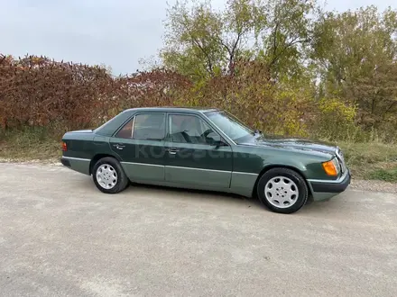 Mercedes-Benz E 230 1992 года за 2 050 000 тг. в Алматы – фото 3