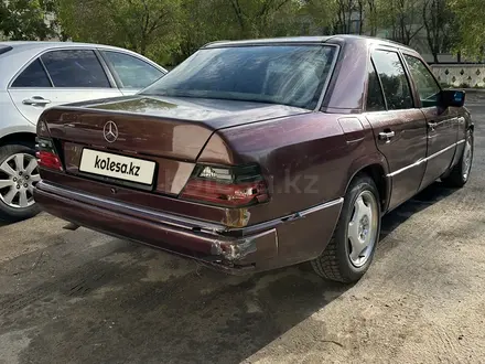 Mercedes-Benz E 260 1992 года за 650 000 тг. в Павлодар – фото 6