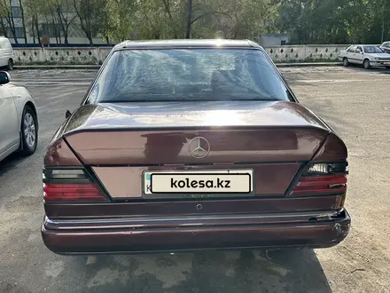 Mercedes-Benz E 260 1992 года за 650 000 тг. в Павлодар – фото 8