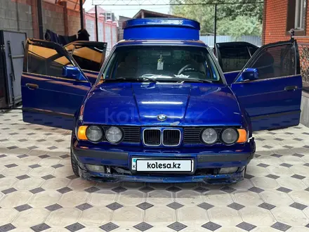 BMW 528 1990 года за 1 700 000 тг. в Алматы – фото 2