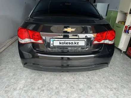Chevrolet Cruze 2014 года за 4 000 000 тг. в Атырау – фото 4