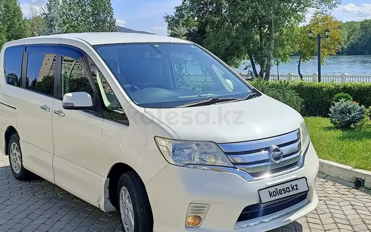 Nissan Serena 2012 года за 7 500 000 тг. в Усть-Каменогорск