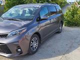 Toyota Sienna 2019 года за 11 500 000 тг. в Атырау