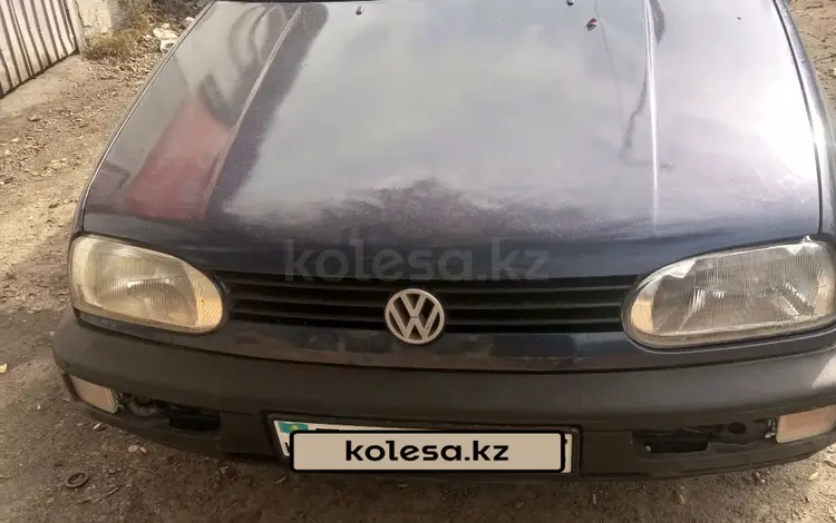 Volkswagen Golf 1996 годаүшін2 300 000 тг. в Алматы