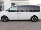 Hyundai Staria 2023 года за 20 000 000 тг. в Астана – фото 2