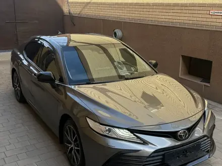 Toyota Camry 2023 года за 17 500 000 тг. в Астана – фото 2