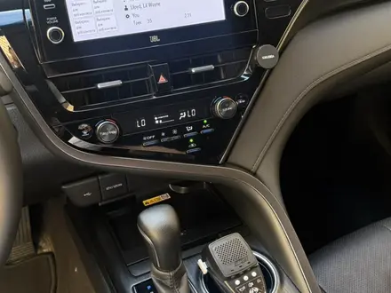 Toyota Camry 2023 года за 17 500 000 тг. в Астана – фото 14