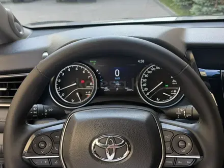 Toyota Camry 2023 года за 17 500 000 тг. в Астана – фото 11