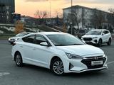 Hyundai Elantra 2019 годаfor8 400 000 тг. в Тараз – фото 2