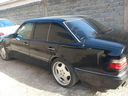 Mercedes-Benz E 500 1991 года за 4 500 000 тг. в Шымкент – фото 19