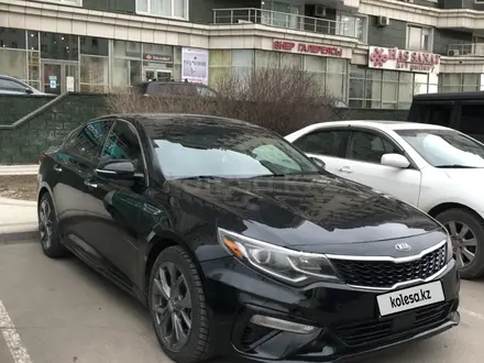 Kia Optima 2018 года за 8 800 000 тг. в Астана