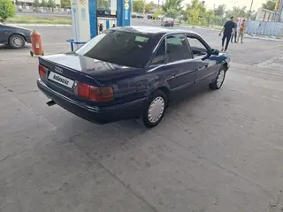Audi 100