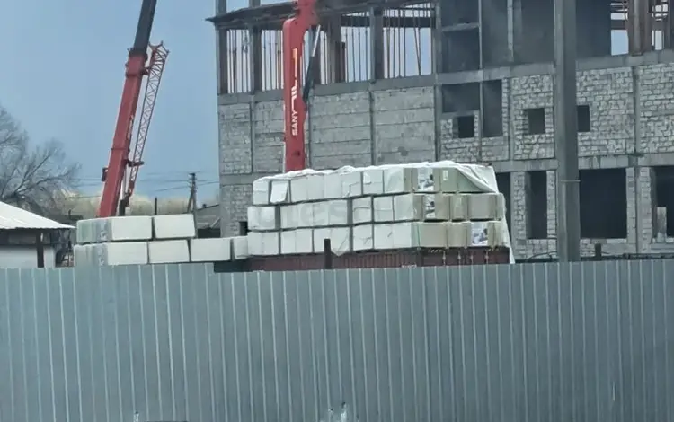 Сдам в аренду китайский автокран с оператором в Семей