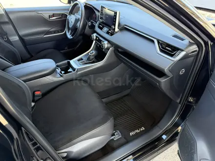 Toyota RAV4 2021 года за 12 800 000 тг. в Астана – фото 17