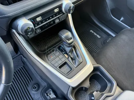 Toyota RAV4 2021 года за 12 800 000 тг. в Астана – фото 21