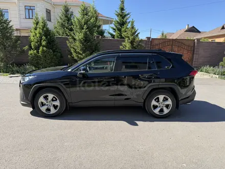 Toyota RAV4 2021 года за 12 800 000 тг. в Астана – фото 4
