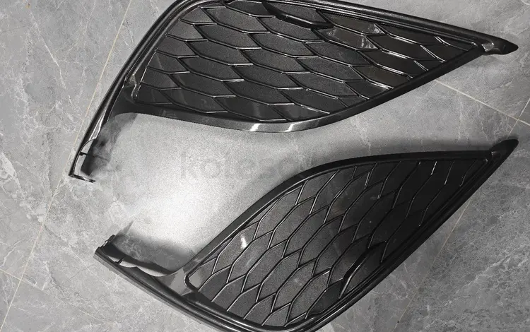 Оправа противотуманка заглушка Camry 75 за 9 000 тг. в Алматы
