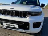 Jeep Grand Cherokee 2022 года за 35 000 000 тг. в Астана – фото 2