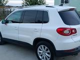 Volkswagen Tiguan 2008 годаfor6 100 000 тг. в Атырау – фото 5