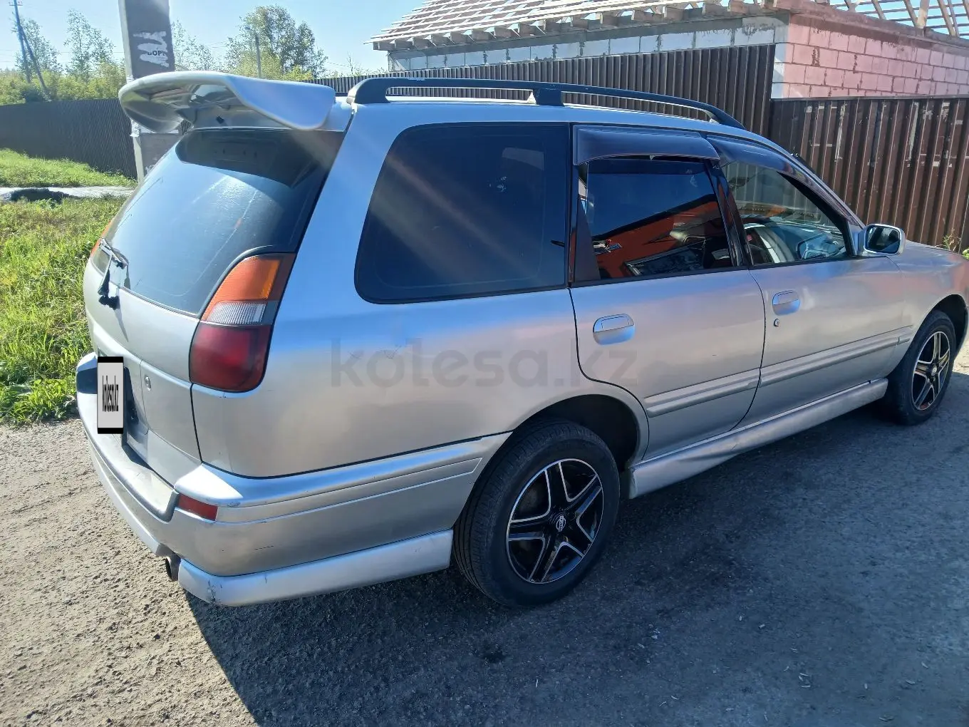 Nissan Wingroad, 1998