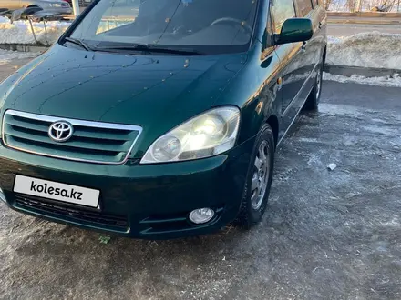 Toyota Avensis Verso 2001 года за 3 300 000 тг. в Алматы – фото 2