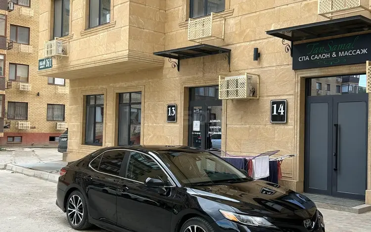 Toyota Camry 2019 года за 11 500 000 тг. в Атырау